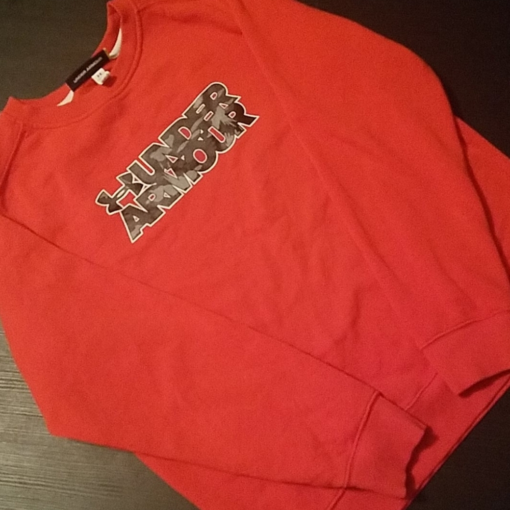 Under Armour boys sweatshirt (A12)